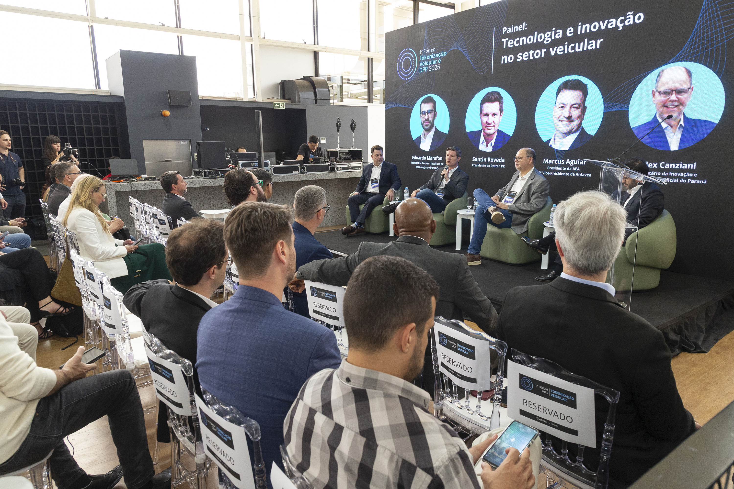 Fórum em Curitiba discute o Passaporte Veicular Digital e a revolução na mobilidade brasileira