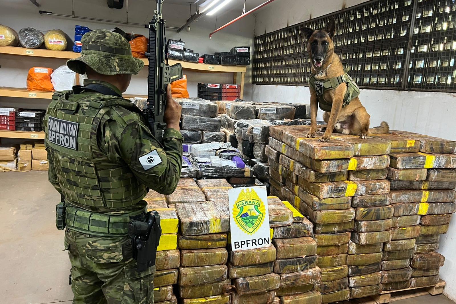 Polícia Militar do Paraná apreende 1,5 tonelada de maconha em Santa Helena
