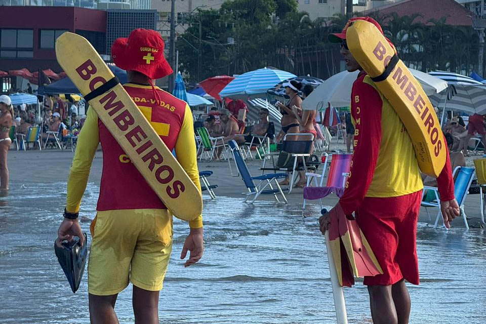 Bombeiros do Paraná alertam para riscos de afogamentos na temporada de verão