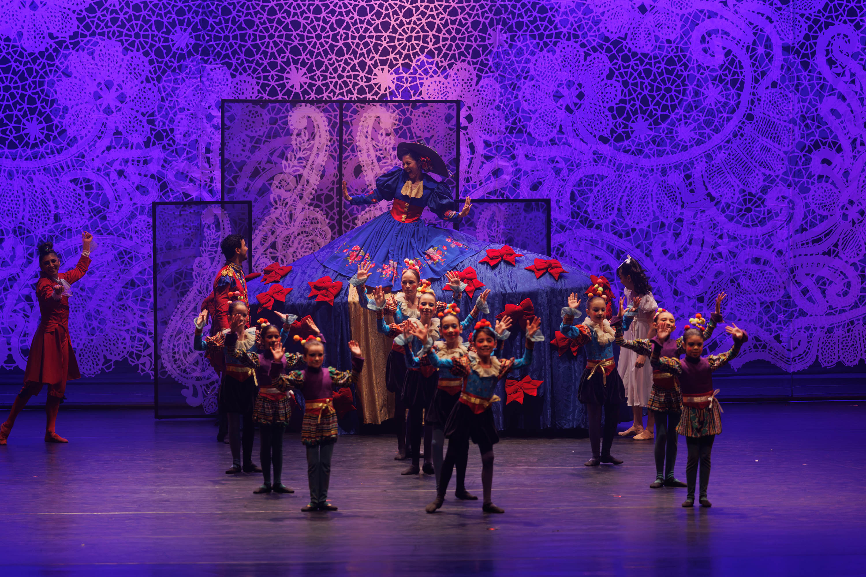 “O Quebra-Nozes” retorna ao Guairão com casa cheia e nova abordagem