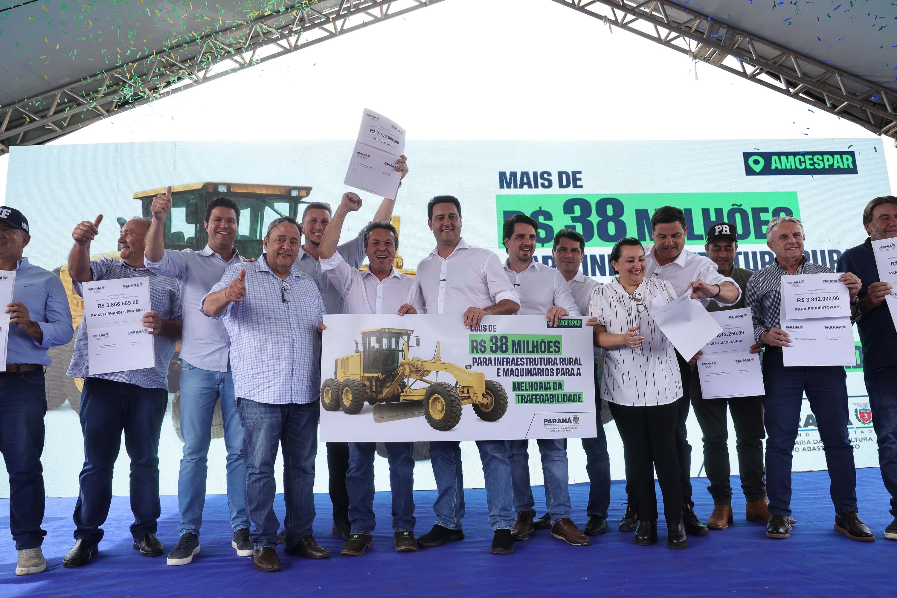 Paraná destina R$ 38 milhões para modernização de infraestrutura rural nas prefeituras do Centro-Sul