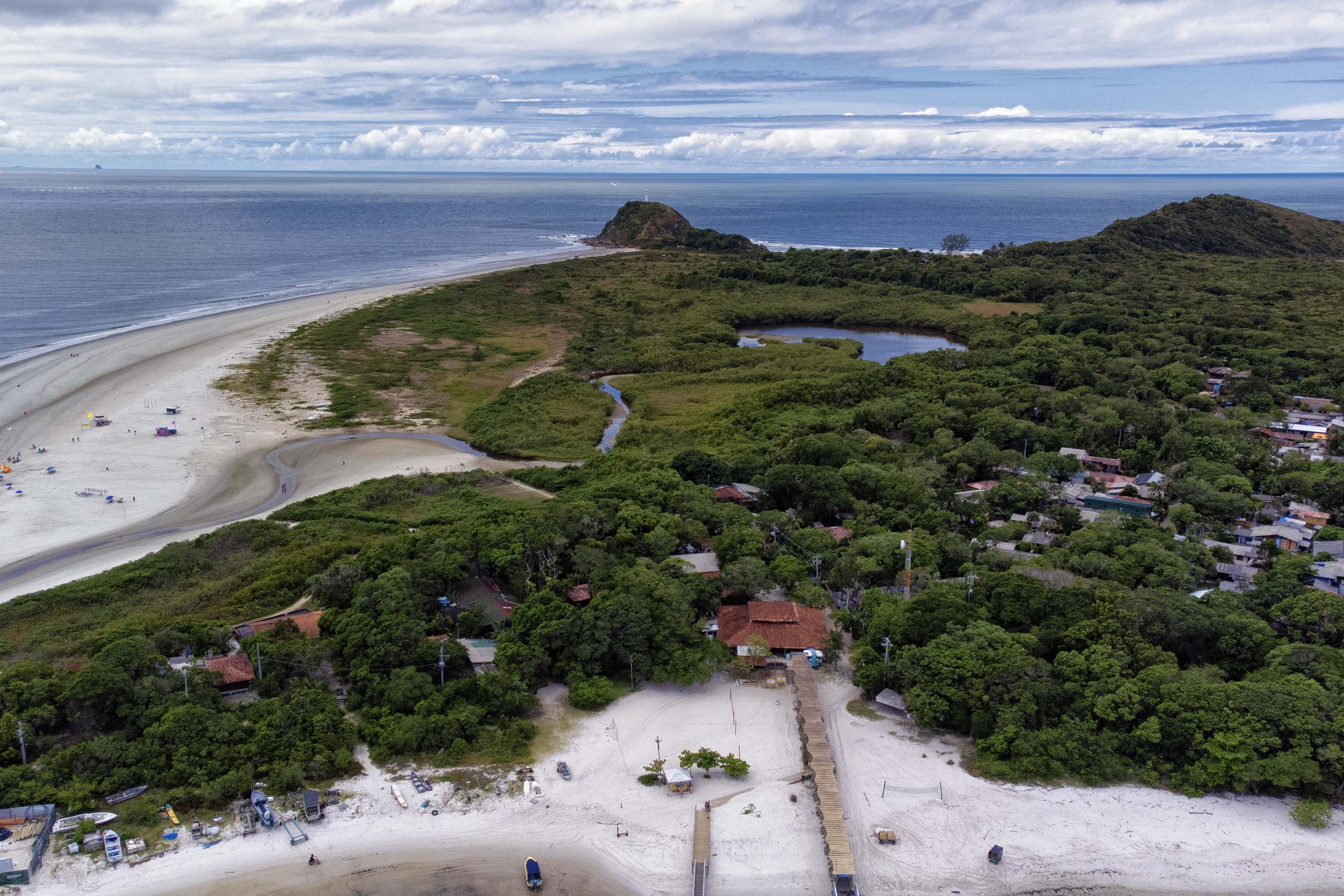 Paraná implementa controle de acesso na Ilha do Mel para melhorar visitação