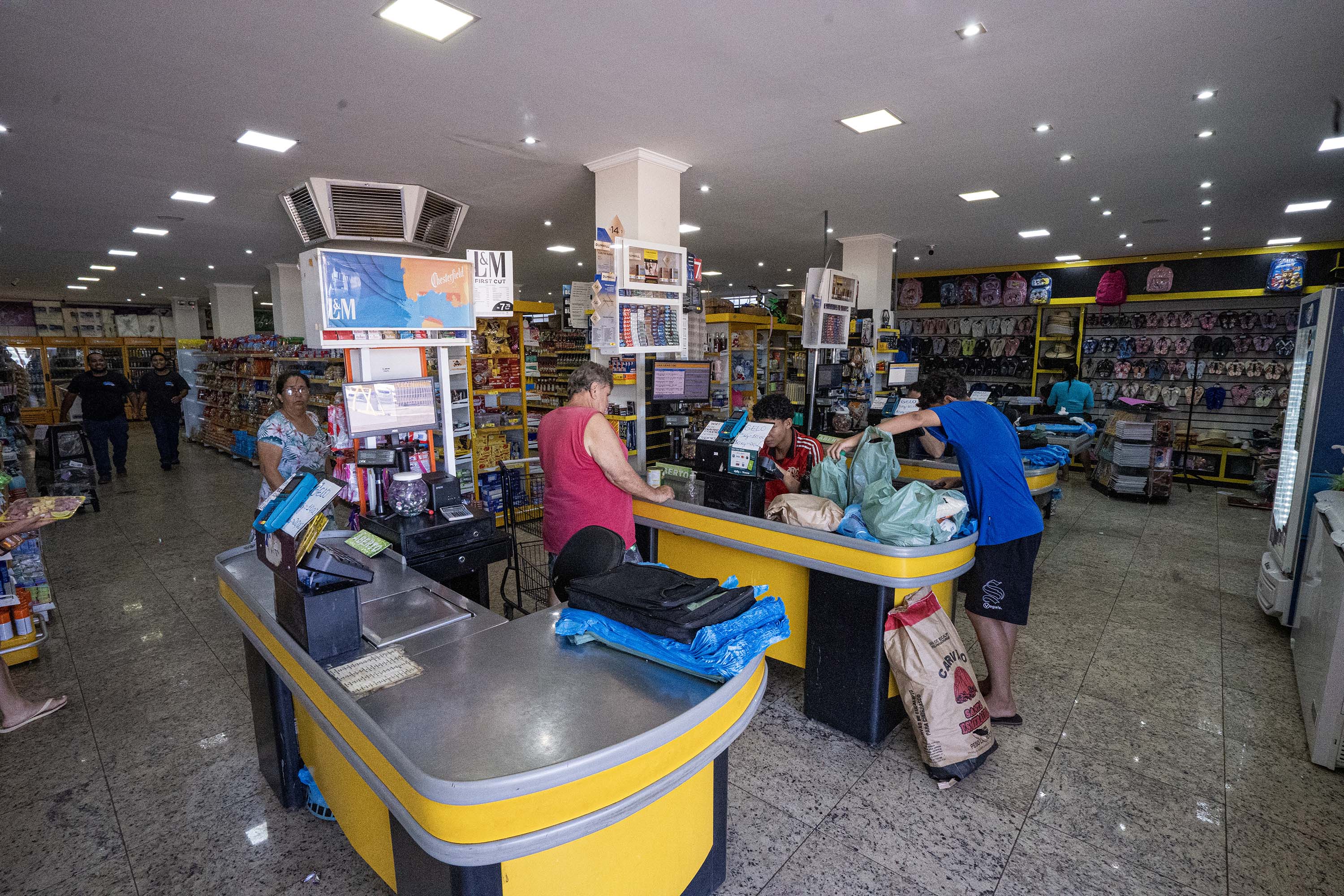 Acima da média nacional, comércio paranaense fecha 2025 com alta de 2,8% nas vendas