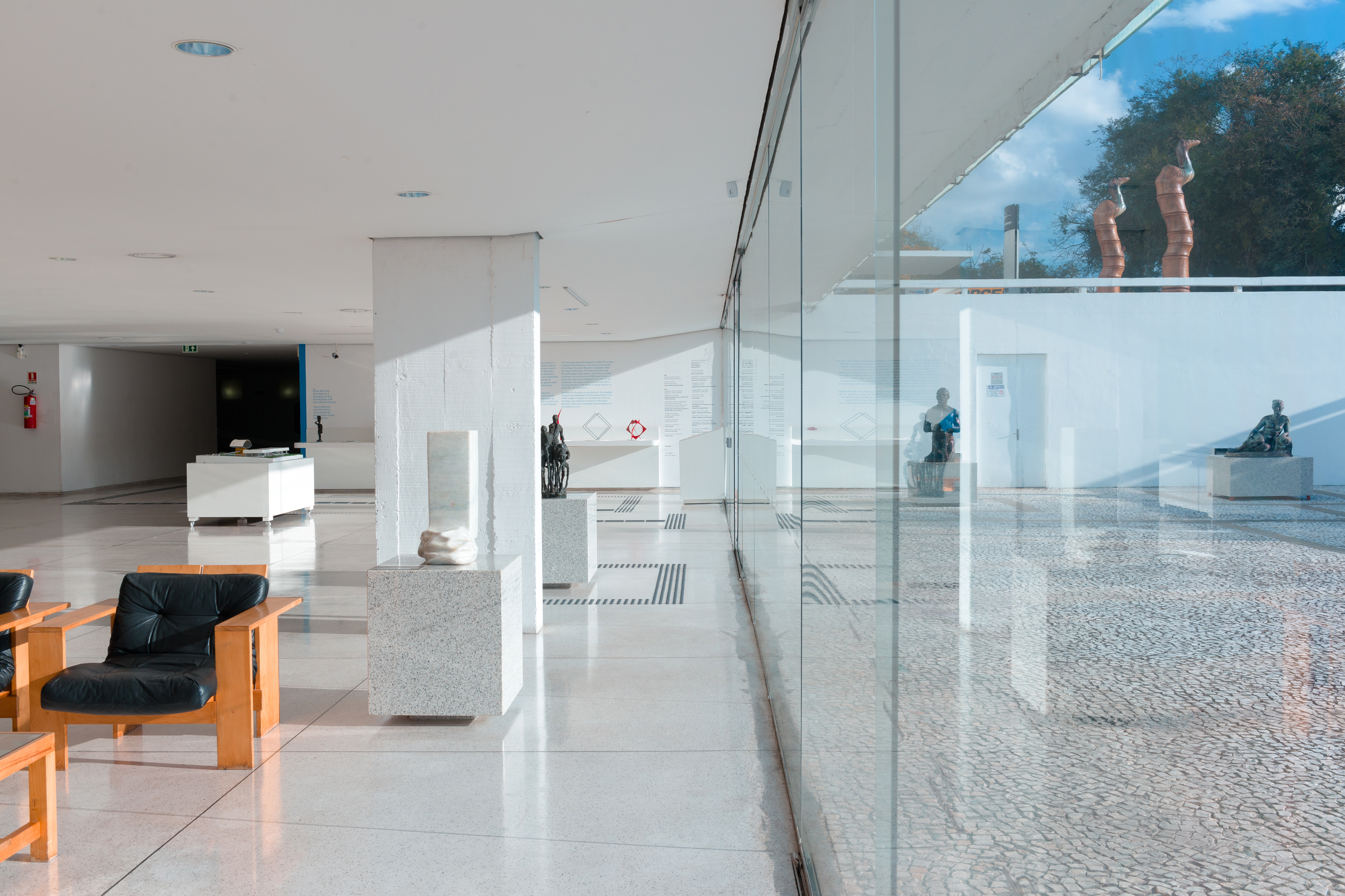 Museu Oscar Niemeyer oferece encontros especiais para o público acima de 60 anos