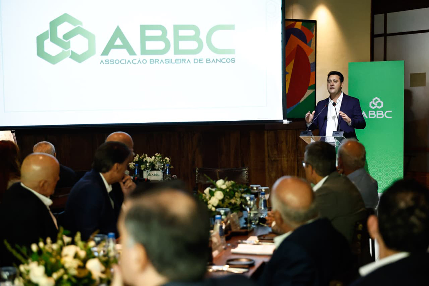 Governador do Paraná discute potencial econômico e investimentos em evento da ABBC