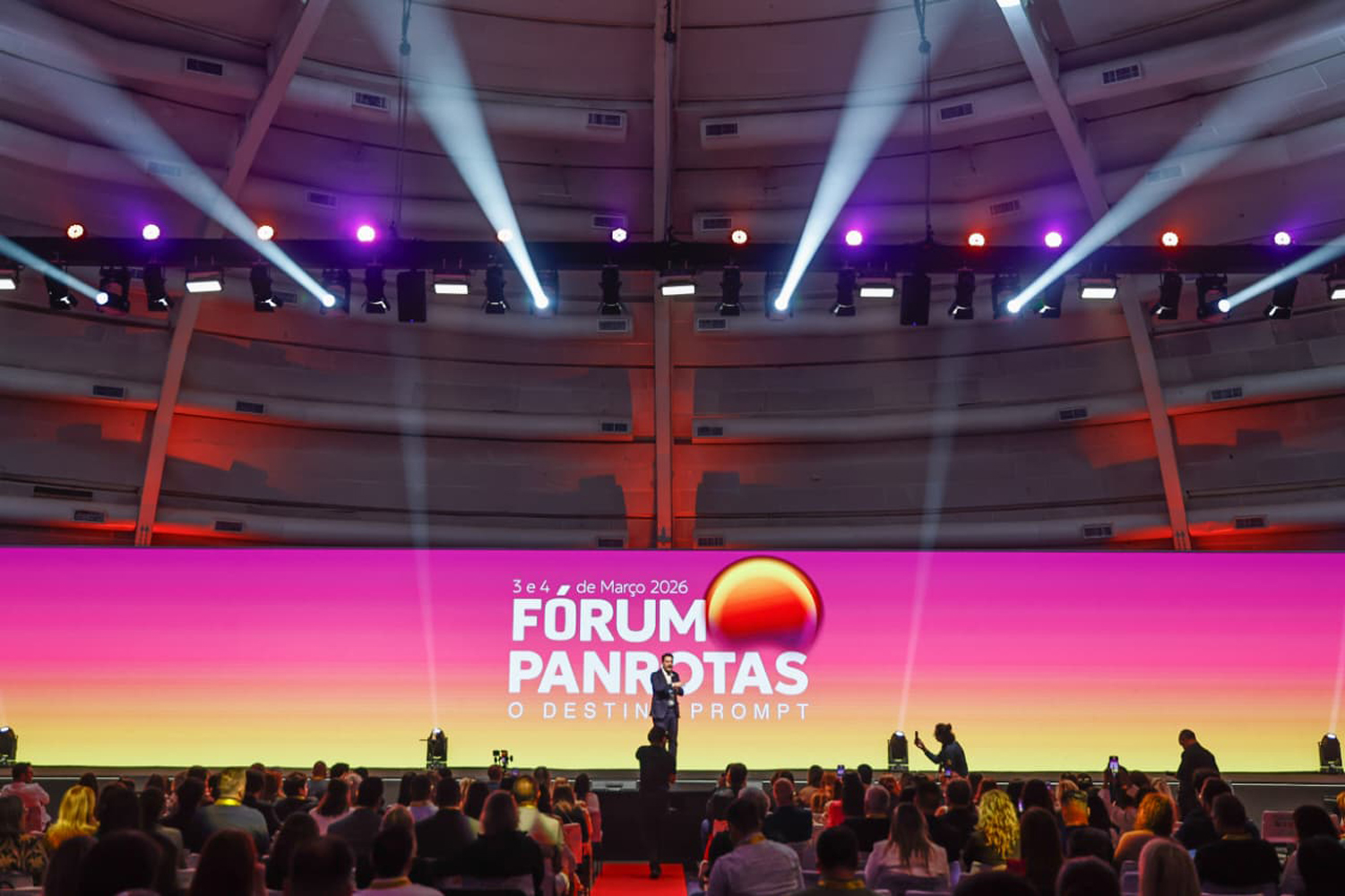 Paraná Destaca Suas Belezas no Fórum PANROTAS 2026