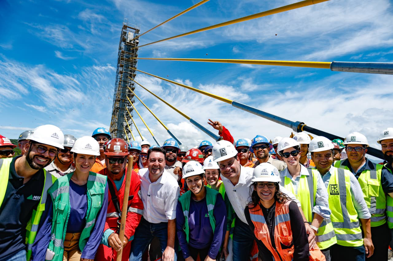 Ponte de Guaratuba é inaugurada, ligando Guaratuba e Matinhos no Litoral do Paraná