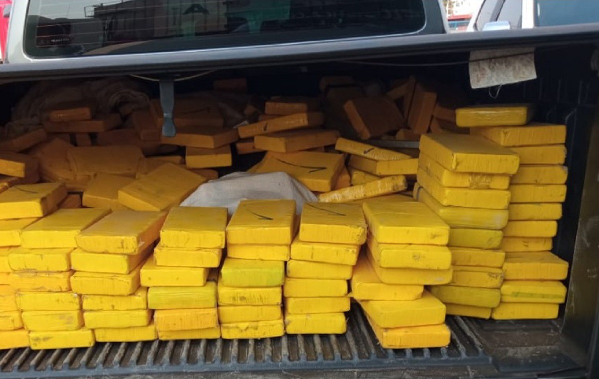 Polícia Civil desmantela quadrilha no Paraná que abastecia facções criminosas com drogas e armas