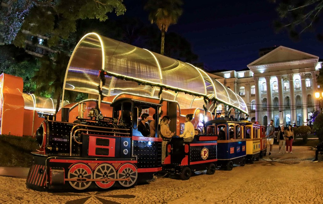 Curitiba Ilumina o Natal com Mais de 150 Atrações Gratuitas